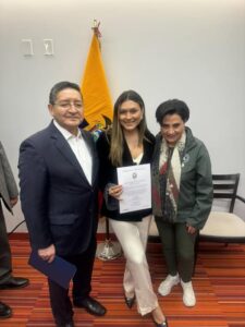 ​Francine Díaz, Reina del Comité Cívico Ecuatoriano de Nueva York, fortalece lazos con autoridades ecuatorianas en Estados Unidos