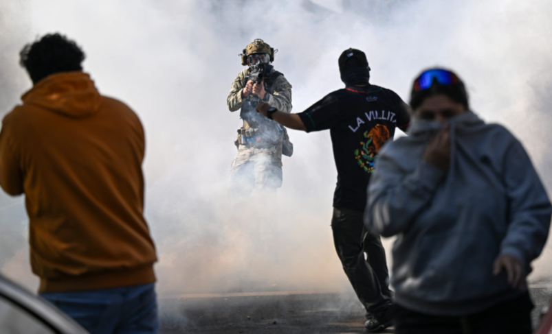 AUTORITARISMO VS. LAS CALLES: LAS NUEVAS LÍNEAS DE BATALLA DE ESTADOS UNIDOS.