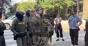 Autoridades usan hackeo de celulares y reconocimiento facial para detener a inmigrantes