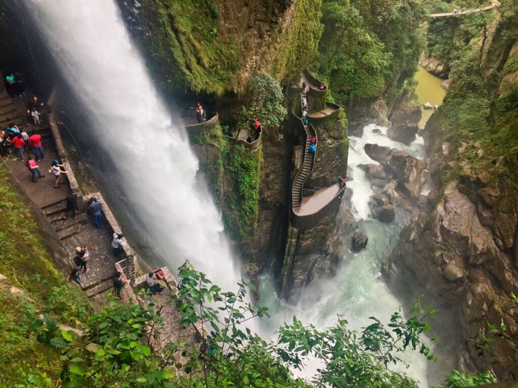 Baños, Ecuador: La Capital de la Aventura que hace latir el corazón