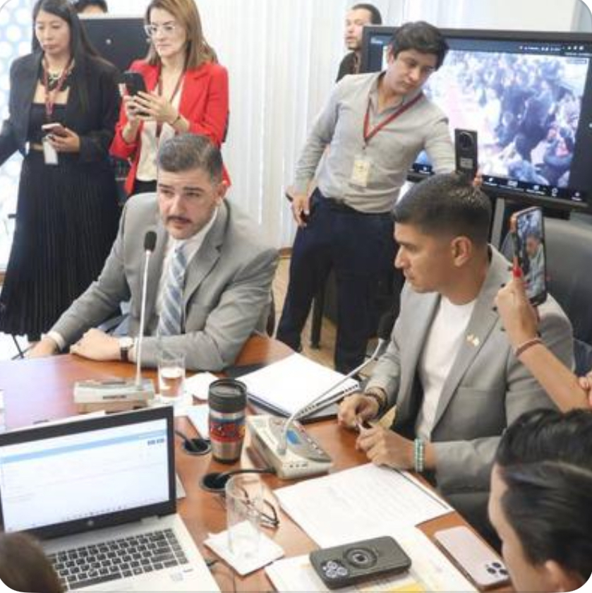 MAYOR AQUILES ALVAREZ DEMANDS ANSWERS: GUAYAQUIL LEADERSHIP RAGES OVER LA BAHÍA TERROR ATTACK