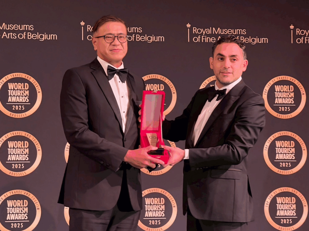 Headline: “Thailand Tops the Charts: Wins Two Global Awards for Smart Tourism Innovation”