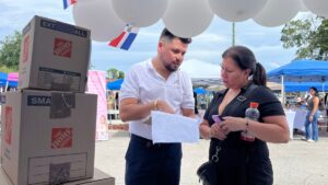 How to Avoid Overpaying When Sending Packages from the U.S. to Ecuador: A Guide for Ecuadorian Migrants