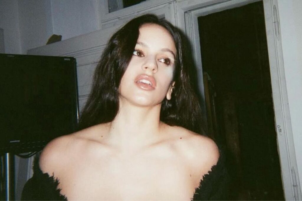 Rosalía Canta en 13 Idiomas en su Nuevo Álbum ‘Lux’: Latín, Siciliano, Ucraniano y Más