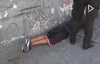 JUSTICE BY SLIP: MUGGER CAPTURED IN QUITO’S HISTORIC CENTER AFTER FALLING ON PET EXCREMENT