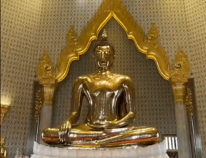 LA LEYENDA DORADA: CÓMO EL BUDDHA DE ORO MÁS GRANDE DEL MUNDO PERMANECIÓ OCULTO BAJO BARRO DURANTE SIGLOS