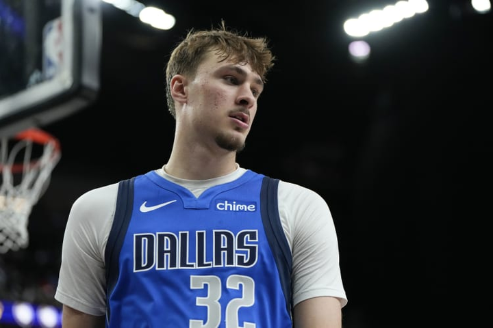 “Maine Native Cooper Flagg Makes Impactful Entrance in NBA Debut with Mavericks”