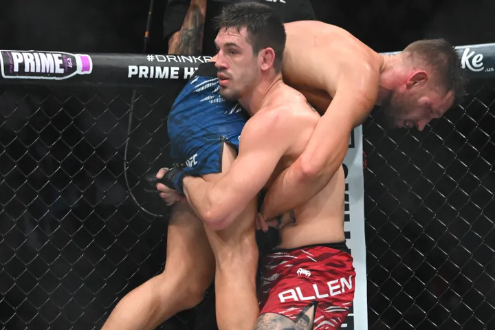 NOCAUT SORPRESA: BRANDON ALLEN TERMINA LA RACHA GANADORA DE REINIER DE RIDDER EN UFC FIGHT NIGHT EN CANADÁ