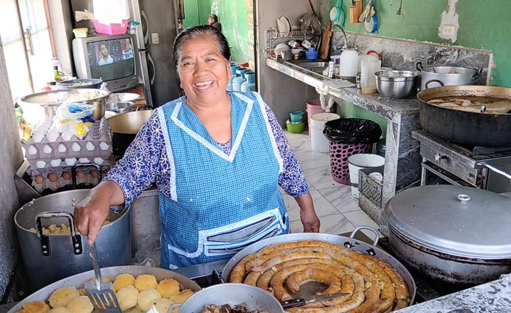 Carmen Palate: Ambato’s Queen of Flavor Celebrates 15 Years of Culinary Tradition in Picaihua