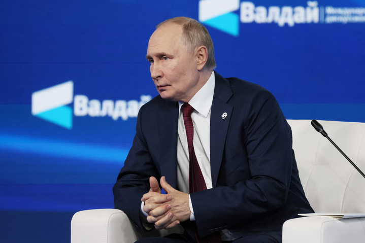  Putin Labels U.S. Oil Sanctions an ‘Unfriendly Act’ While Vowing Russia Won’t Yield