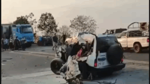 Camera Captures Fatal Crash on Durán-Tambo Highway: Father and Daughter Die, Mother in Critical Condition