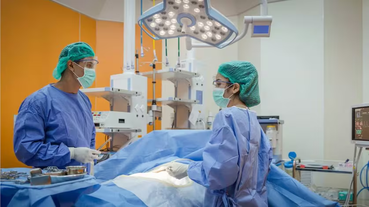 NYPD Detective Dies After Cosmetic Surgery in Colombia; Family Demands Independent Investigation