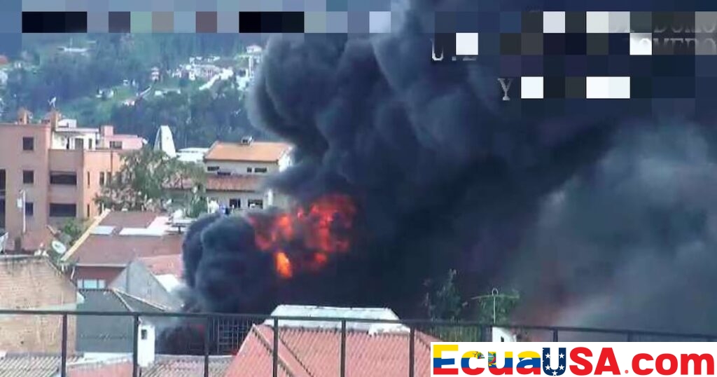 Cuenca: Incendio de Gran Magnitud Moviliza Unidades de Emergencia cerca del Estadio La Gloria
