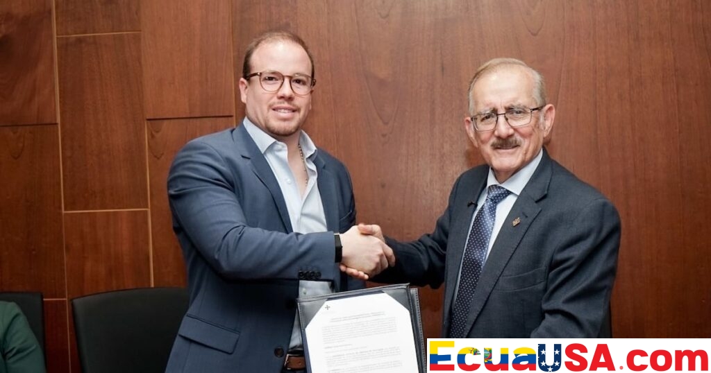 Connecting Classrooms with Job Opportunities: Ambiensa and UCSG Forge Youth Employment Alliance