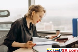 Los Guardianes del Balance: Ecuador se Prepara para Honrar al Contador el 10 de Diciembre