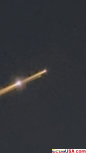 Old Starlink Satellite Re‑enters Atmosphere, Burns Up Over Earth — Debris Risk Remains Low