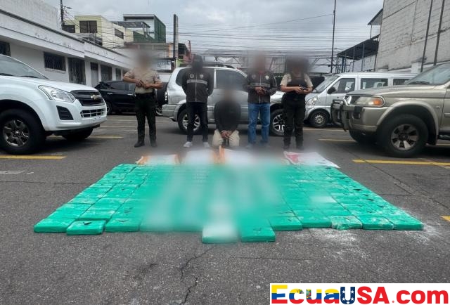 Quito: Over one million cocaine doses seized after chase on Av. Oswaldo Guayasamín