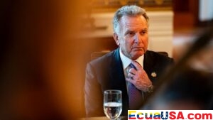 EE. UU. trabaja discretamente con Rusia en un plan de 28 puntos para poner fin a la guerra, según Axios