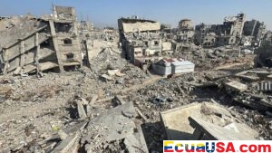 Ataques Aéreos Israelíes Matan al Menos a 20 en Gaza tras Supuesta Violación del Alto el Fuego