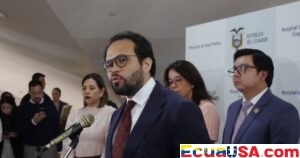 Édgar Lama renuncia a la presidencia del directorio del IESS: Presidencia activa sucesión
