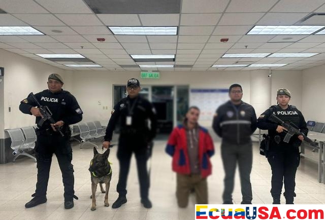 Quito Airport: Cocaine Hidden in Wet Clothes Inside Suitcase Detected and Seized