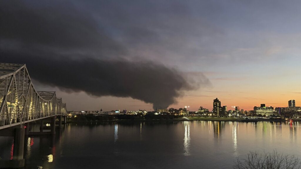 La Noche que Louisville Ardió: Accidente de Avión de Carga de UPS Devasta Worldport