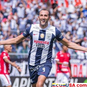 End of an Era: Alianza Lima Eyes Exit for Veteran Striker Hernán Barcos