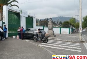 Tragedia en Ambato: Niño de 6 Años Muere Ahogado en Estanque Escolar y Padres Exigen Respuestas