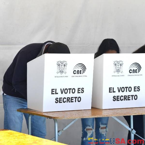 EL VOTO SILENCIOSO: ECUADOR BLINDA SU DEMOCRACIA AL PROHIBIR FOTOGRAFÍAS EN LAS URNAS PARA 2025