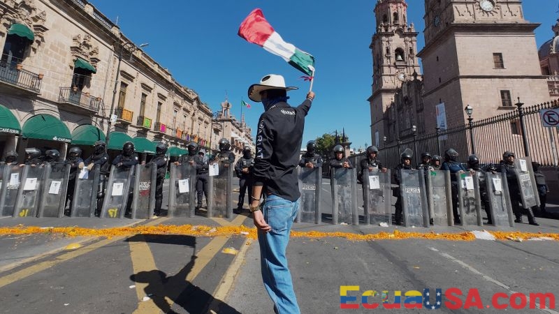 Duelo e Ira en Michoacán: Asesinato del Alcalde Anticrimen Carlos Manzo Desata Rebelión Ciudadana en México