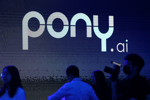 CHINA ABRE LA PUERTA A LA REVOLUCIÓN DE LOS ROBOTAXIS: PONY.AI OBTIENE PERMISO PARA OPERACIONES COMERCIALES SIN CONDUCTOR EN TODA UNA CIUDAD