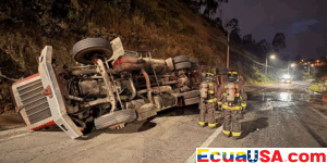 Tanker Upturns on Simón Bolívar: Breach of Asphalt and Traffic Chaos