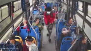 Cinco Rutas de Autobús en Quito Identificadas como las Más Afectadas por Robos: ¿Qué Está Impulsando la Inseguridad en el Transporte Público?