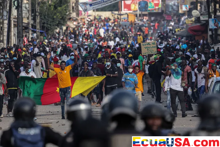 El Trono de 43 Años: La Infinita Elección de Camerún Desata Violentas Protestas