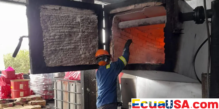 LA LLAMA DE LA JUSTICIA: Quito Incinera Gran Carga de Productos Falsificados, Eliminando Amenazas a la Salud Pública