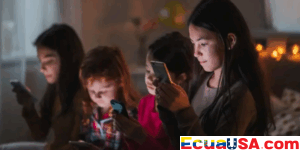 ¿Desconectados hasta los 16? Australia considera prohibir las redes sociales para menores