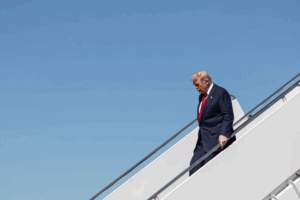 Campaña de Trump se Impulsa Frente a Rechazo Judicial de Amplia Inmunidad