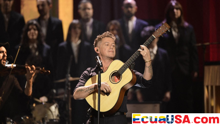 “I Love the Nominations”: Alejandro Sanz Heads into the 2025 Latin Grammys with Four Nods