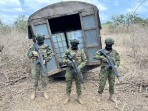 Major Blow to Fuel Trafficking: Ecuadorian Military Seizes 2,500 Gallons of Stolen Diesel in Sacachún