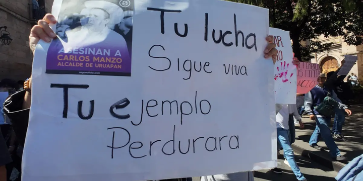 SANGRE EN URUAPAN: EL ASESINATO DEL “BUKELE MEXICANO” DESAFÍA LA ESTRATEGIA DE SEGURIDAD DE SHEINBAUM