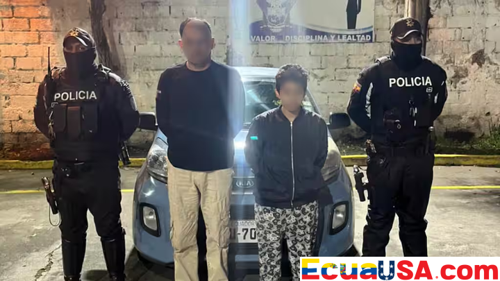 Blood-Stained Evidence Seized in Southern Quito: Two Detained with Pistol, Knife, and Sweater