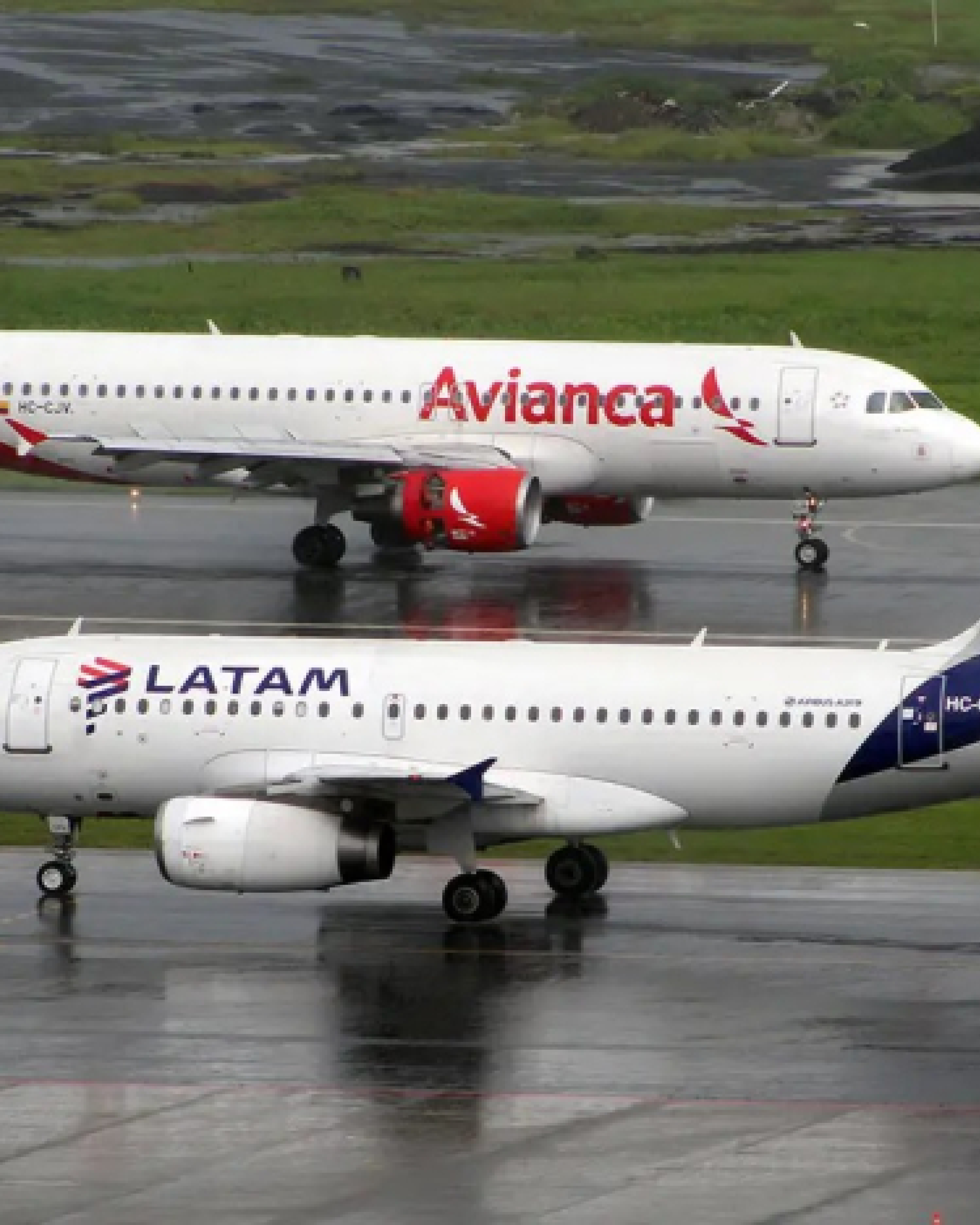 Caos en Guayaquil: Usuarios denuncian eternas demoras en migración del aeropuerto por falla técnica nacional