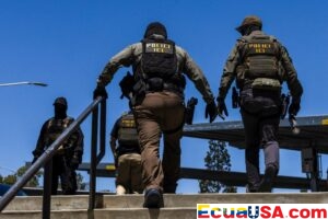Salió del baño en el aeropuerto de Phoenix, los agentes la llamaron por su nombre y se la llevaron: Diana Vera, ecuatoriana de 27 años, detenida frente a su esposo americano