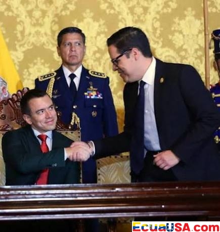 Noboa lleva nueve meses sin portavoz oficial y lo resuelve con el hombre que acumula más cargos de todo el gabinete: quién es José Julio Neira