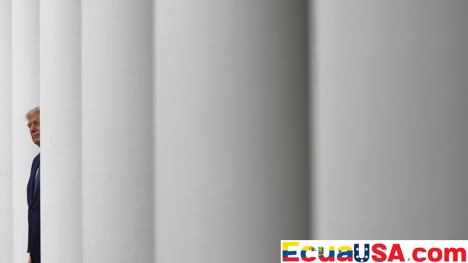 51% demócratas, 39% republicanos y 54%-27% entre independientes: la encuesta del martes que muestra a Trump con la imagen más baja desde que llegó al poder — a 49 días de las elecciones